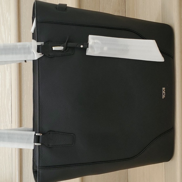 Tumi Bags Nwt Tumi Stanton Nonie Leather Tote Bag Poshmark